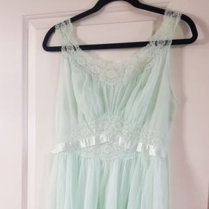 Vintage nightgown 27" waist